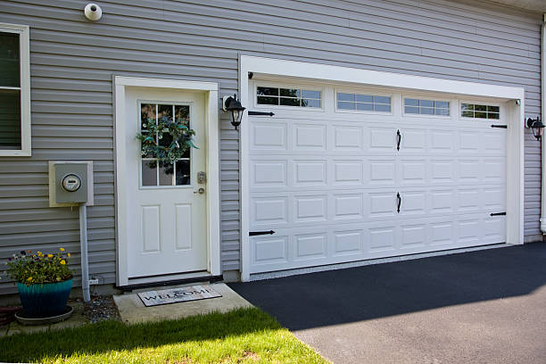 24/7 Emergency Garage Door Panel Replacement experts in Rochester, MI